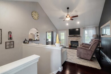 983 Glen Oaks Dr-5