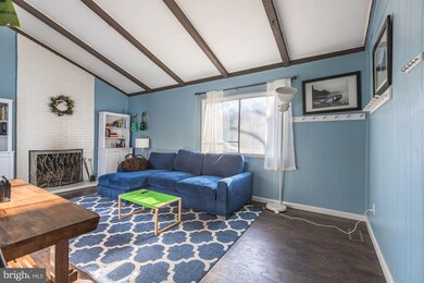 9053 Andromeda Dr, Burke, VA 22015 - photo 3