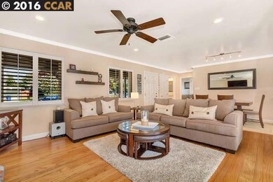 Crown molding, ceiling fan, shutters