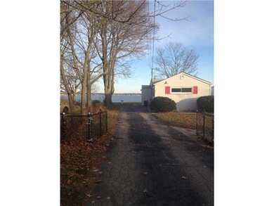275 Namquid Dr, Warwick, RI 02888 - photo 4