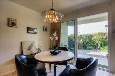 Breakfast eating area off kitchen