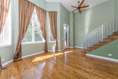 Living Room, pic 4 of 7.