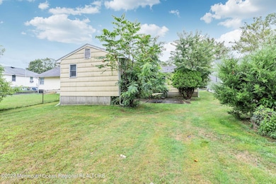 22 Lake Ave, Eatontown, NJ 07724 - photo 3