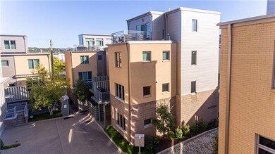 1843 Merriman Way unit 32D2, Pittsburgh, PA 15203 - photo 4