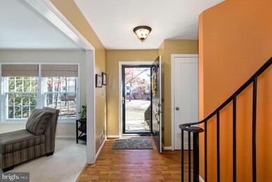 8420 Grenoble Ct, Springfield, VA 22152 - photo 2