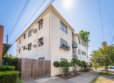 3540 J St, Sacramento, CA 95816 - photo 2