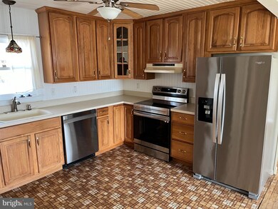 225 Lore Rd, Solomons, MD 20688 - photo 4