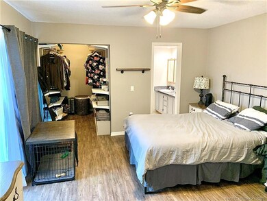 Main bedroom
Walk-in Closet