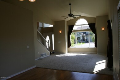 Living Room (1) (Medium)