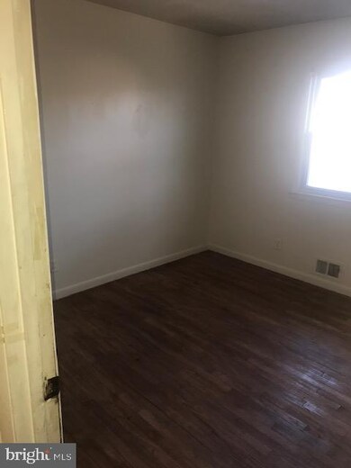 6319 Tuckerman St, Riverdale, MD 20737 - photo 7