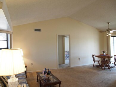 Livingroom & Dining area