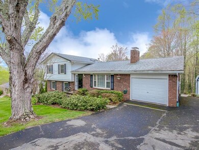 3 Wondu View Ct, Asheville, NC 28806 - photo 2