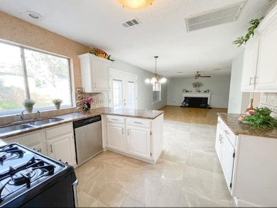 3423 Green Fields Dr, Sugar Land, TX 77479 - photo 7