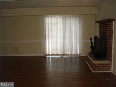 173 Fairfield Dr unit C, Warrenton, VA 20186 - photo 3