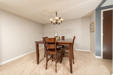 11 Royal Crest Dr unit 8, Randolph, MA 02368 - photo 3