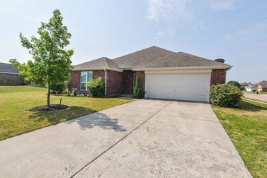 970 W Ash St, Celina, TX 75009 - photo 2
