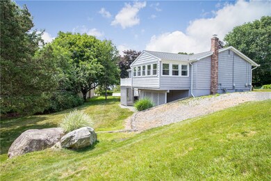 10 Hemlock Dr, West Warwick, RI 02893 - photo 3