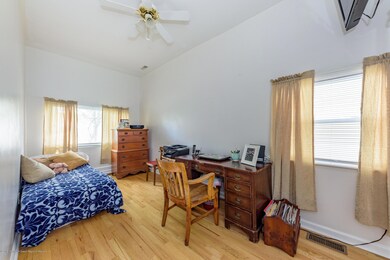 408 Gulden St, Keyport, NJ 07735 - photo 6