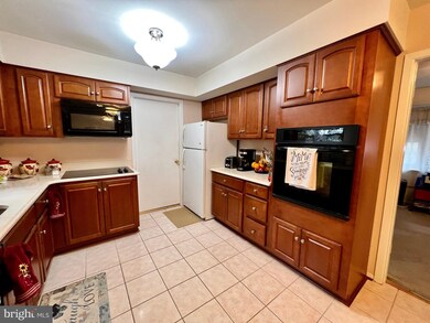 12305 Chalford Ln, Bowie, MD 20715 - photo 5