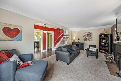 2144 Grande Ave SE, Cedar Rapids, IA 52403 - photo 5