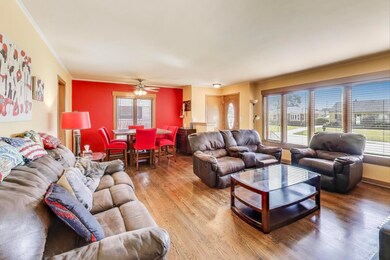 6936 W Oakton Ct, Niles, IL 60714 - photo 2