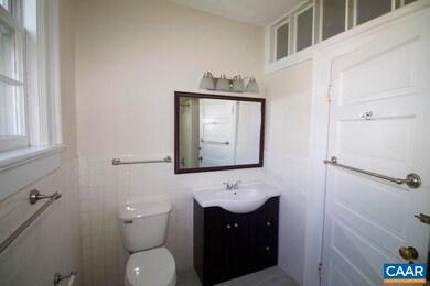 325 Chestnut Ave unit A, Waynesboro, VA 22980 - photo 4