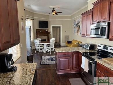 107 W 37th St, Savannah, GA 31401 - photo 5