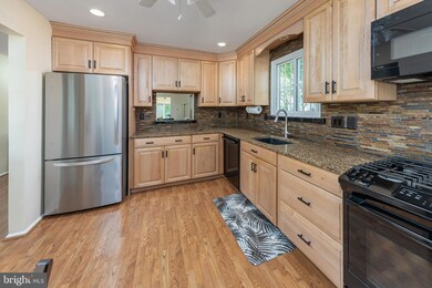 38 Fairfax Dr, Mount Laurel, NJ 08054 - photo 4