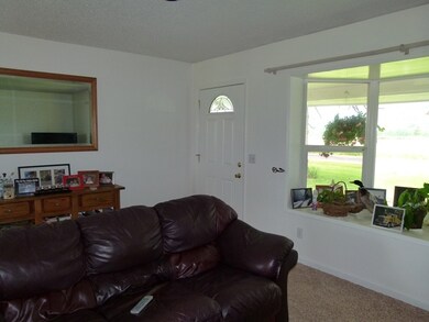 FRONT ENTRY/BAY WINDOW
