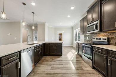 513 Stonewell Ct unit 38, Pleasant Garden, NC 27313 - photo 6