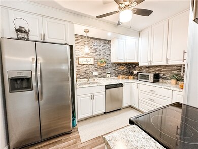 66 Village Ct, West Warwick, RI 02893 - photo 4