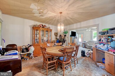 423 E Walnut St, Allentown, PA 18109 - photo 4