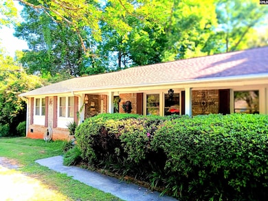 Front of spacious front yard.