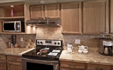 008_Kitchen Detail