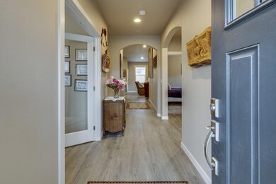 1566 NW 24th Place, Redmond, OR 97756 - photo 3