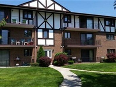 11045 S Theresa Cir unit 1C, Palos Hills, IL 60465 - photo 2