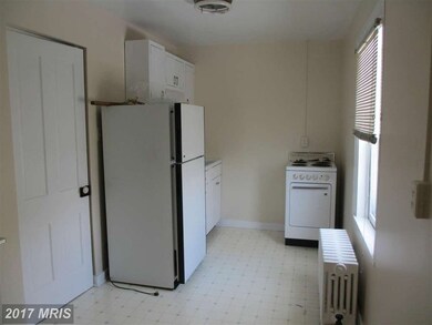 112 N High St, Edinburg, VA 22824 - photo 4