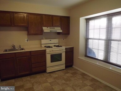 30 Devon Ct, Trenton, NJ 08691 - photo 5