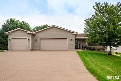 5923 Wisconsin Ave, Davenport, IA 52806 - photo 2