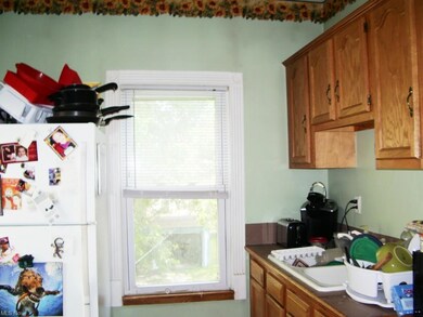 1416 Maile, Lakewood, OH Up Kitchen