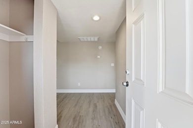 2847 N 46th Ave unit 10, Phoenix, AZ 85035 - photo 4