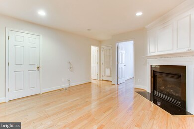 2446 Terra Cotta Cir, Herndon, VA 20171 - photo 7