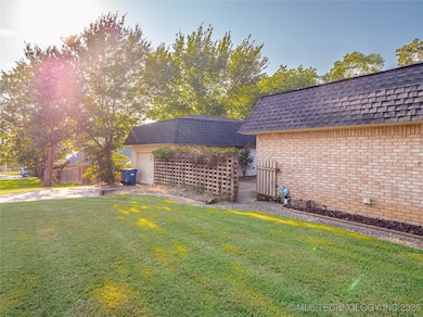 1813 Mockingbird Ln, McAlester, OK 74501 - photo 6