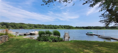 559 Middlebridge Rd, Wakefield, RI 02879 - photo 2