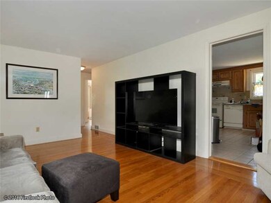335 Garden City Dr, Cranston, RI 02920 - photo 4