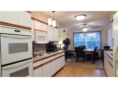 Kitchen. Kitchen - Dinning Combo