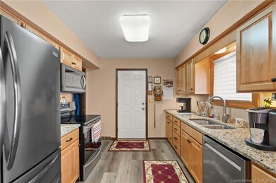 408 Hamlet Dr, New Albany, IN 47150 - photo 5