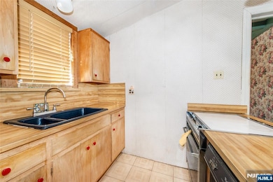 723 W Crescent Ave, Allendale, NJ 07401 - photo 6