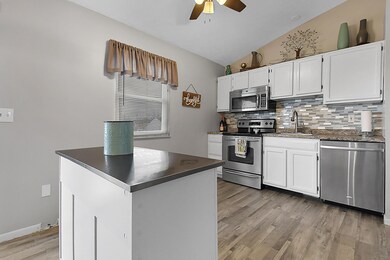 2265 Autumn Village Ct, Columbus, OH 43223 - photo 6