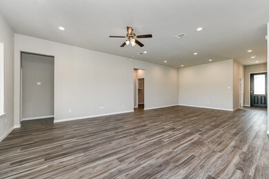 31102 Gullwing Manor Dr, Tomball, TX 77375 - photo 4